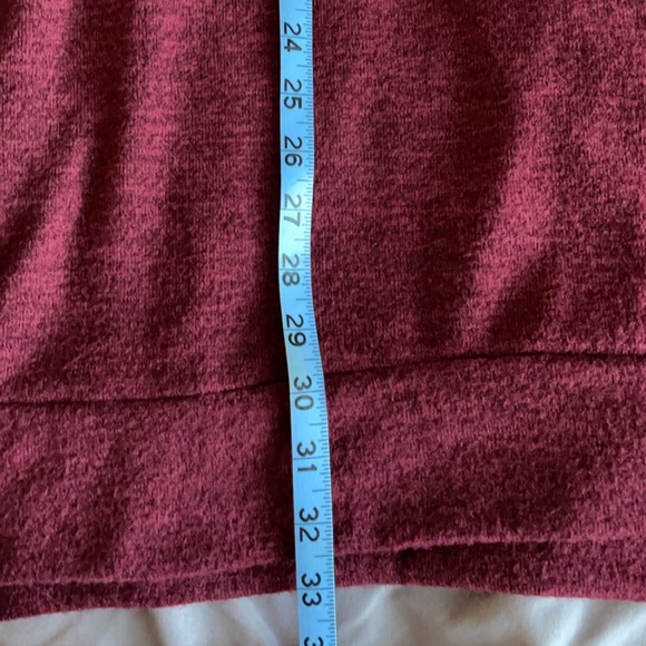 *BNWOT* Medium Zenana Wine Sweater w/ Pockets - Picture 5 of 7